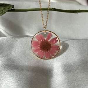 Bets flower-pressed resin chain