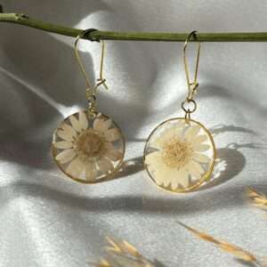 White best flower-pressed resin earrings